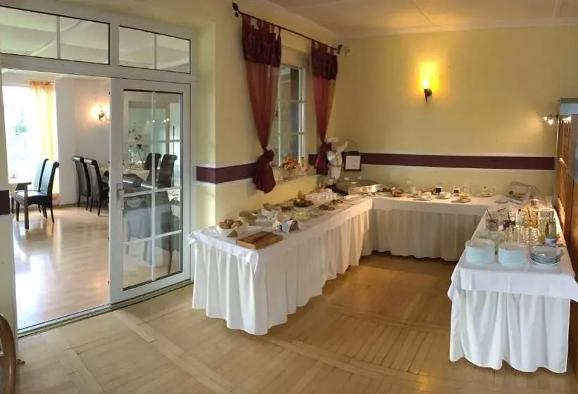 Kastanienhof Hotel Garni