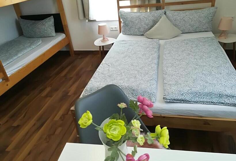 Albergue House La Neuschwanstein Blick