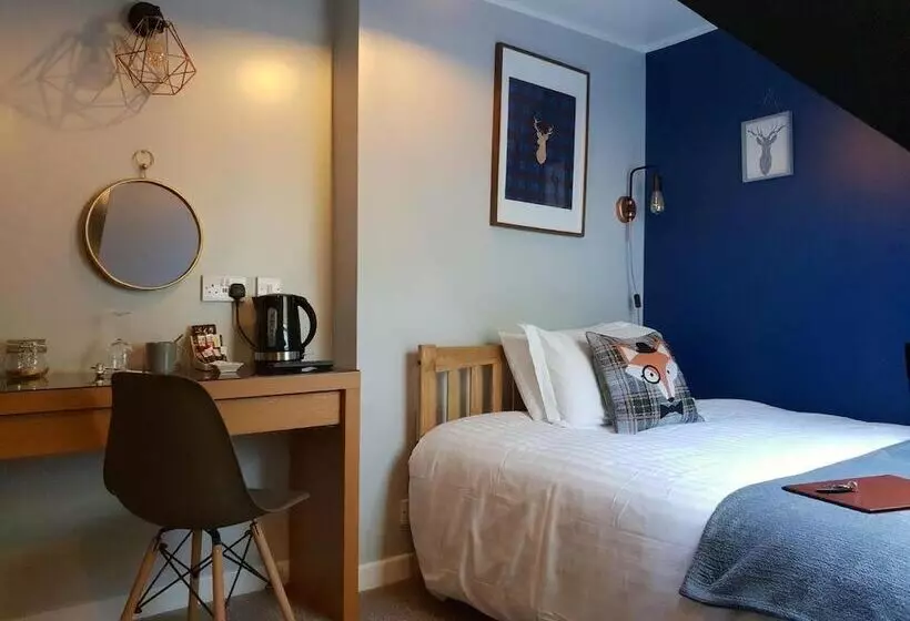 تختخواب و صبحانه Briarbank Guest House