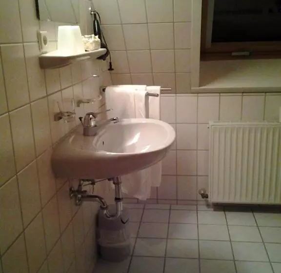 ホテル Altes Wirtshaus Fördergersdorf Bed & Breakfast