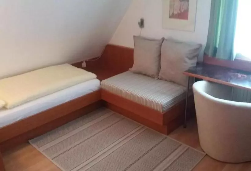 ホテル Altes Wirtshaus Fördergersdorf Bed & Breakfast