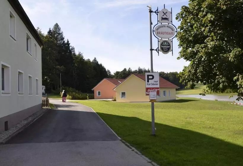 ホテル Pension Zum Grünen Wald