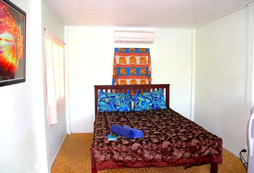 Hotelli The Boardroom Beach Bungalows