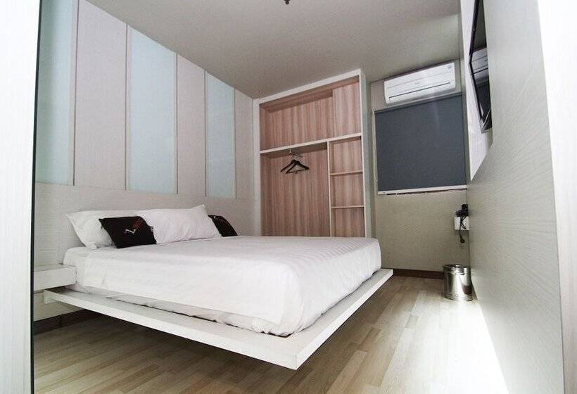 The L Hotel Entertainment