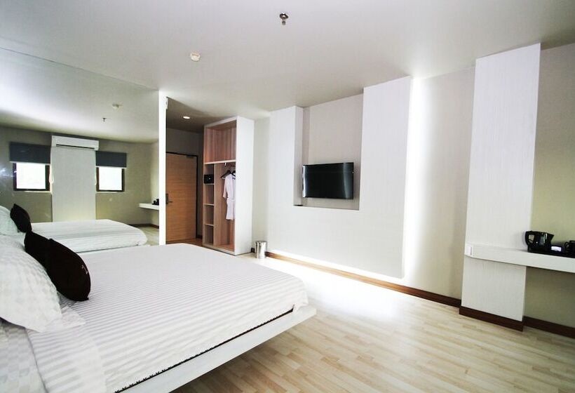 The L Hotel Entertainment