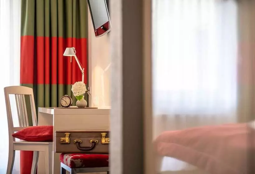 Weinstadt Hotel   Das Original
