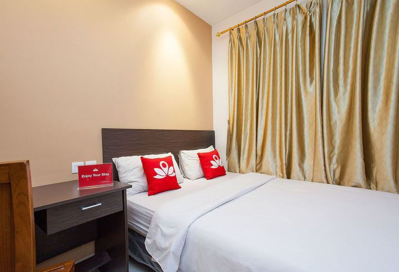 בית מלון כפרי Zen Rooms Palmerah Barat