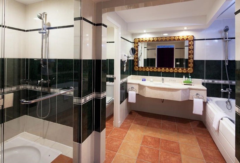 Memories Paraiso Beach Resort