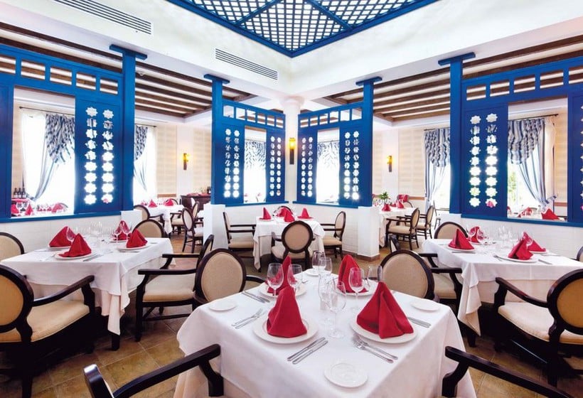 Memories Paraiso Beach Resort