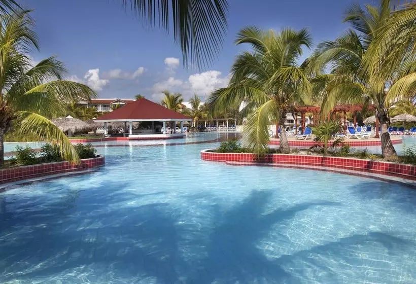 Memories Paraiso Beach Resort