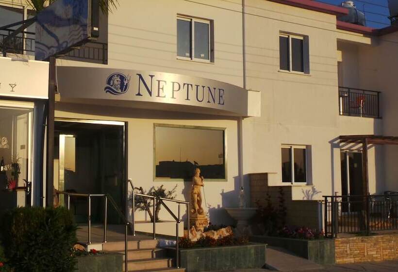 Neptune Hotel Apartments Paphos