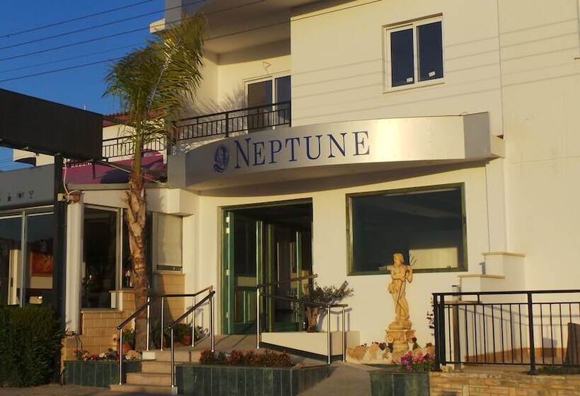 Neptune Hotel Apartments Paphos