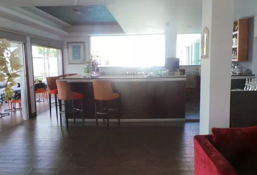 Neptune Hotel Apartments Paphos
