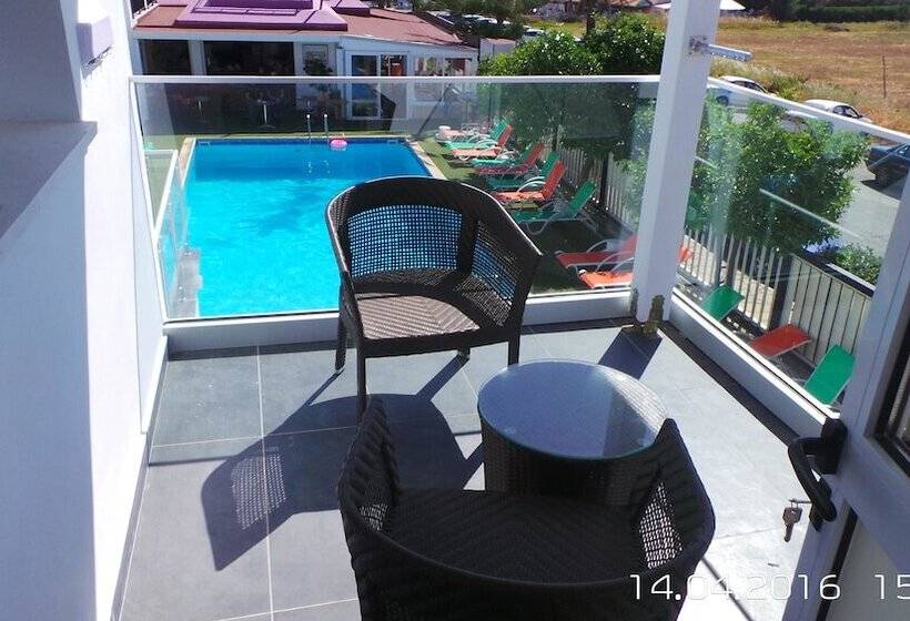 Neptune Hotel Apartments Paphos