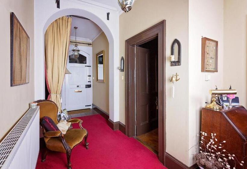 Roscrea Bed & Breakfast