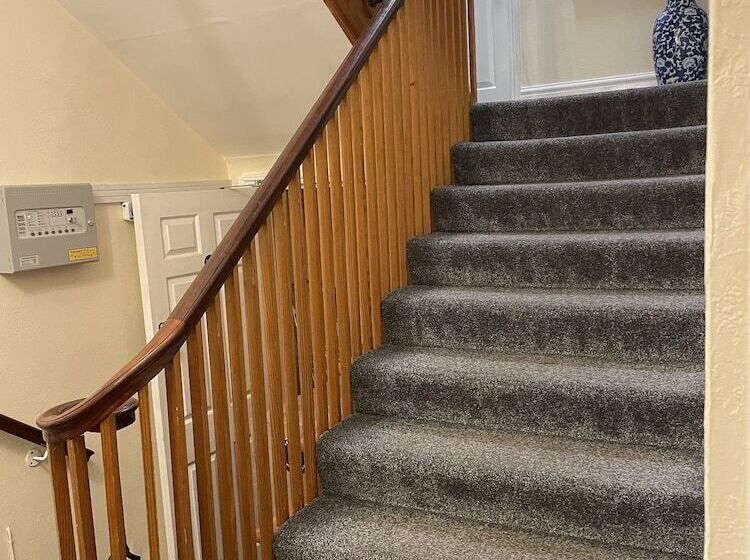 تختخواب و صبحانه Diamonds Inn