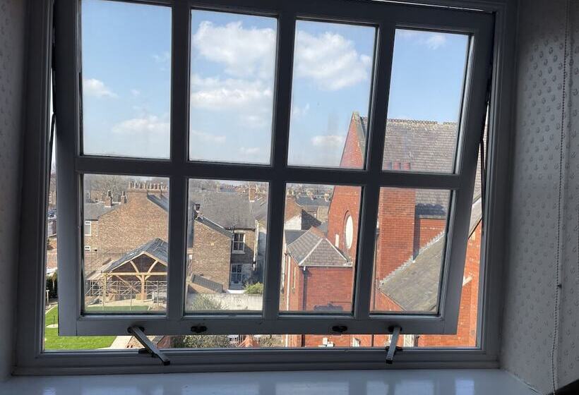 تختخواب و صبحانه Diamonds Inn