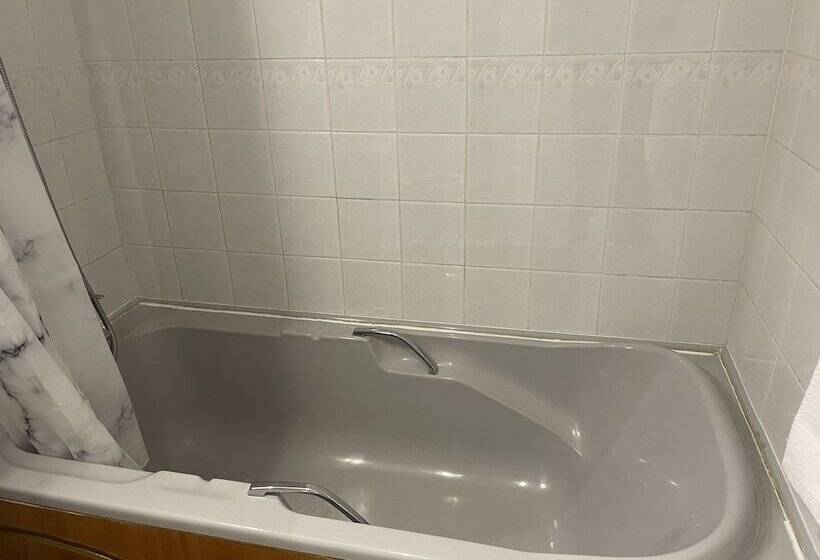 تختخواب و صبحانه Diamonds Inn