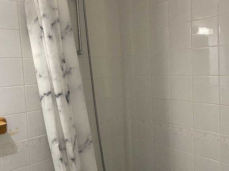 تختخواب و صبحانه Diamonds Inn