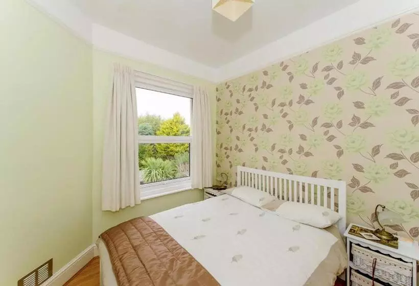 Bed and Breakfast Foy House
