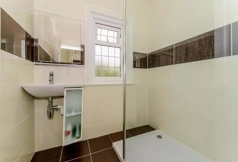 Bed and Breakfast Foy House