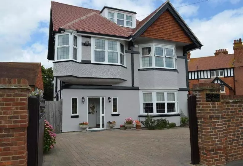 Bed and Breakfast Foy House
