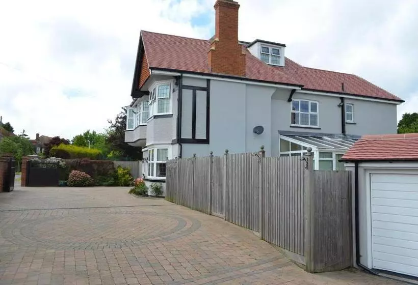 Bed and Breakfast Foy House