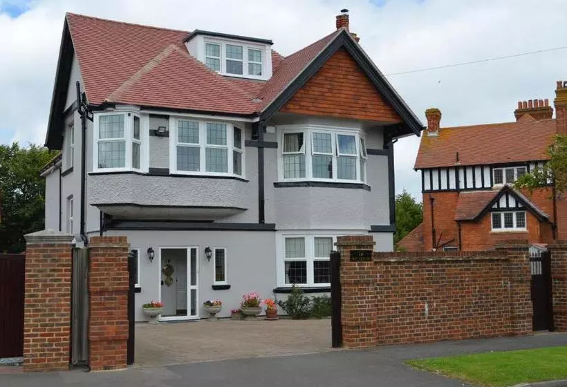 Bed and Breakfast Foy House