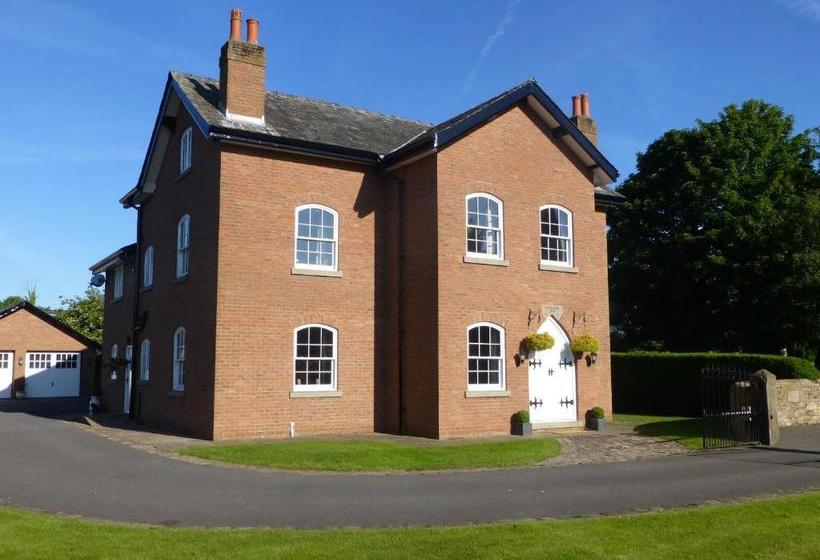 ベッドアンドブレックファースト Manor House Farm