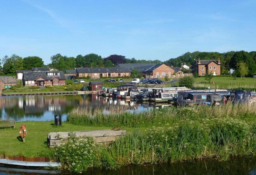 ベッドアンドブレックファースト Manor House Farm