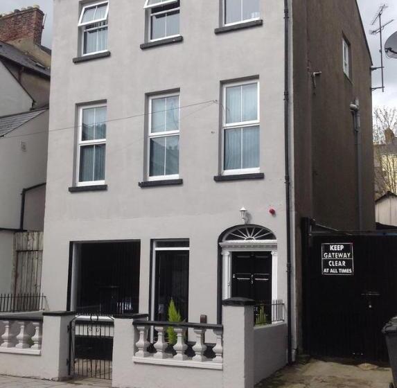 Bed and Breakfast Princes House In The Walled City