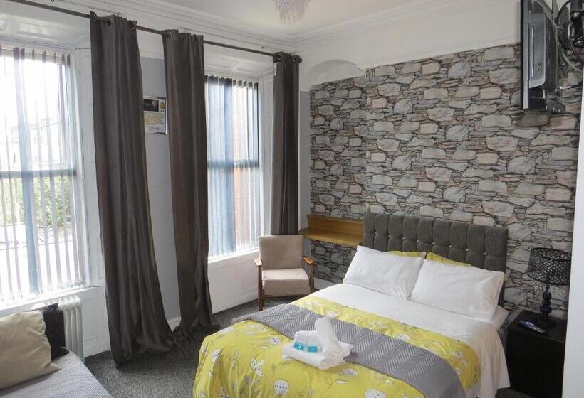 Bed and Breakfast Princes House In The Walled City