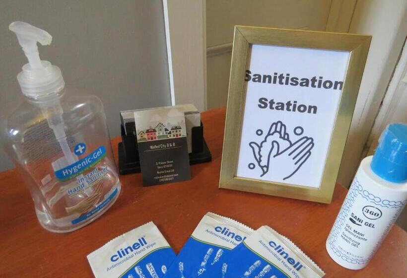 Bed and Breakfast Princes House In The Walled City