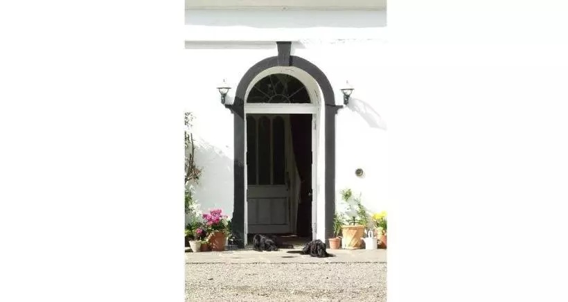 تختخواب و صبحانه Thrumster House