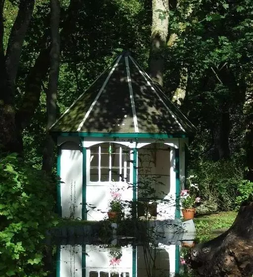 تختخواب و صبحانه Thrumster House
