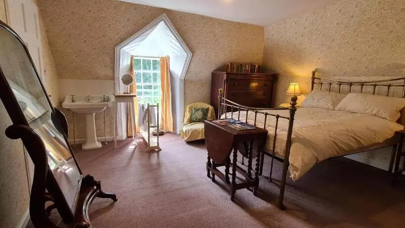 تختخواب و صبحانه Thrumster House