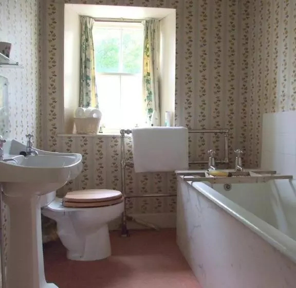 تختخواب و صبحانه Thrumster House