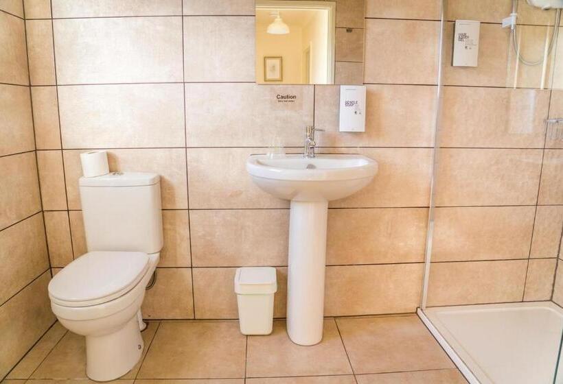 Croyde Bay Hotel Or Self Catering