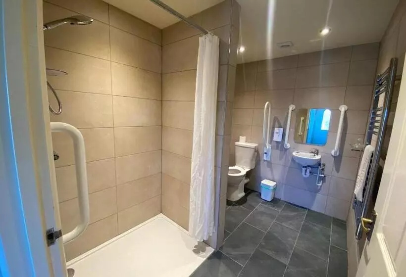 Croyde Bay Hotel Or Self Catering