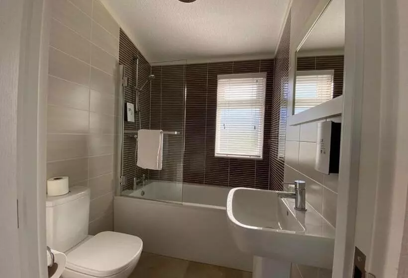 Croyde Bay Hotel Or Self Catering