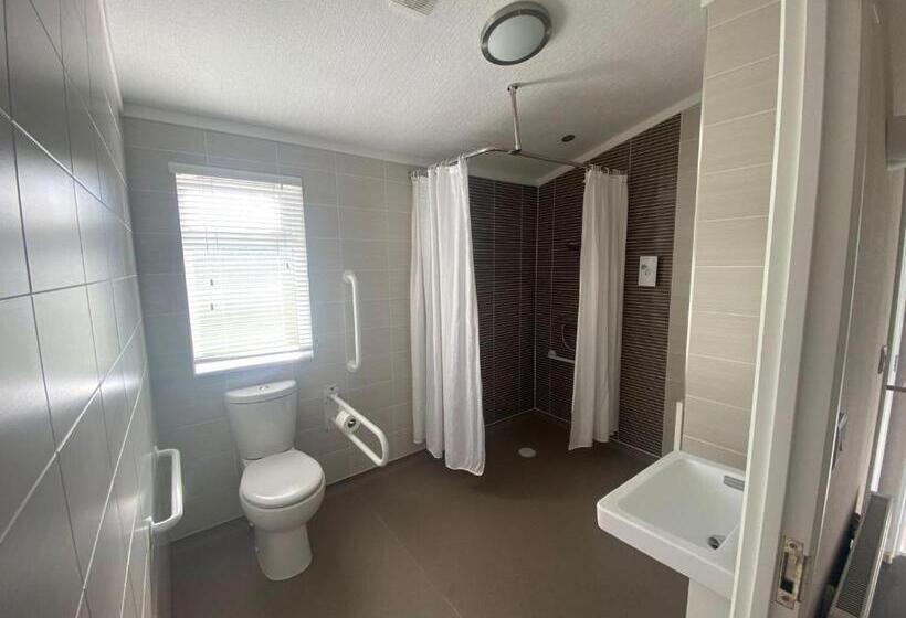 Croyde Bay Hotel Or Self Catering