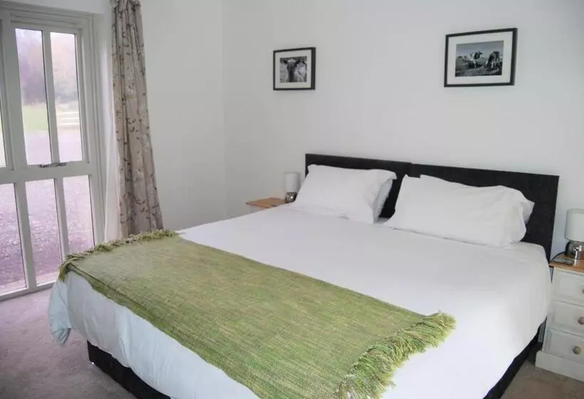 Hare & Hounds Bed & Breakfast