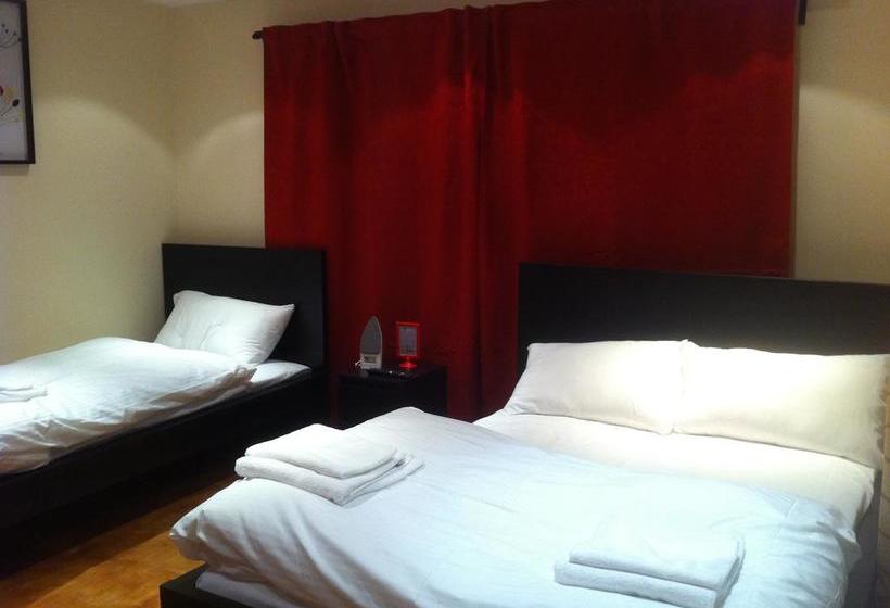 فندق The Greyhound Cottage