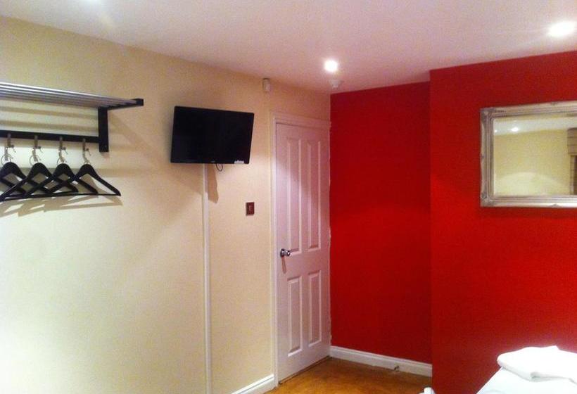 فندق The Greyhound Cottage