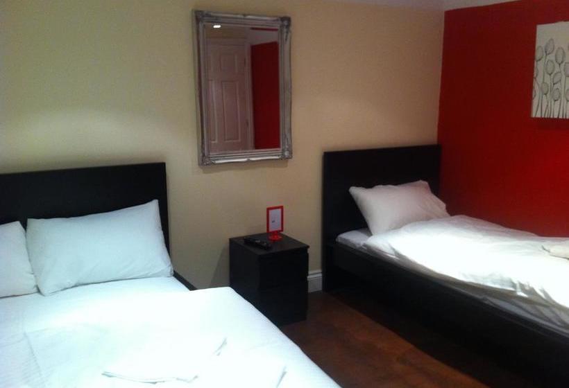 فندق The Greyhound Cottage