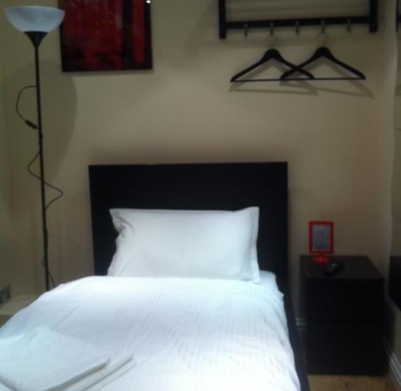 فندق The Greyhound Cottage