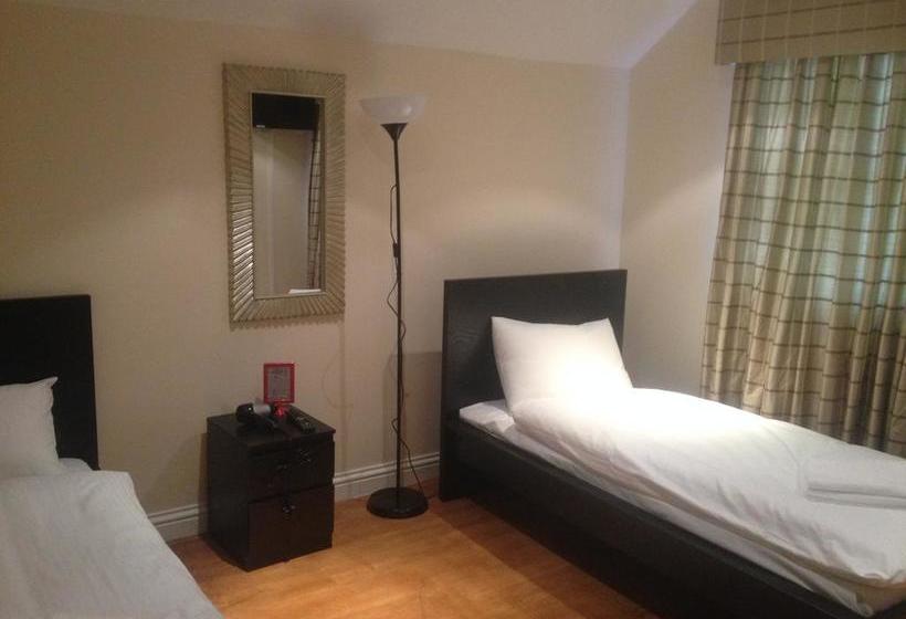 فندق The Greyhound Cottage