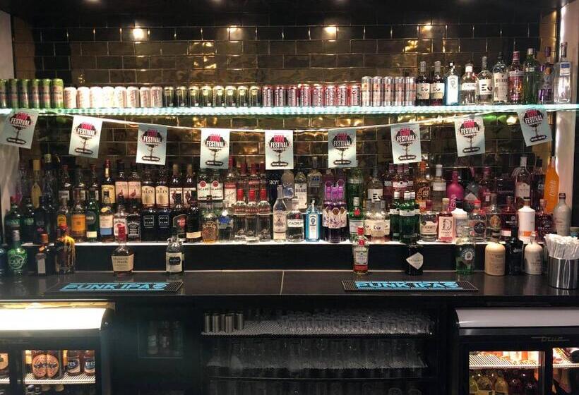 Hotell The Guildhall And Linen Exchange Wetherspoon