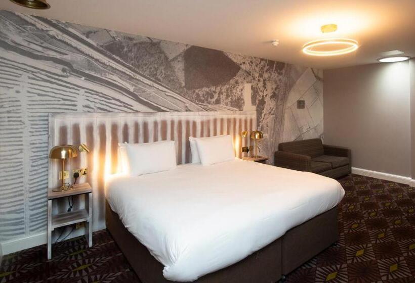 ホテル The Saxon Crown Wetherspoon