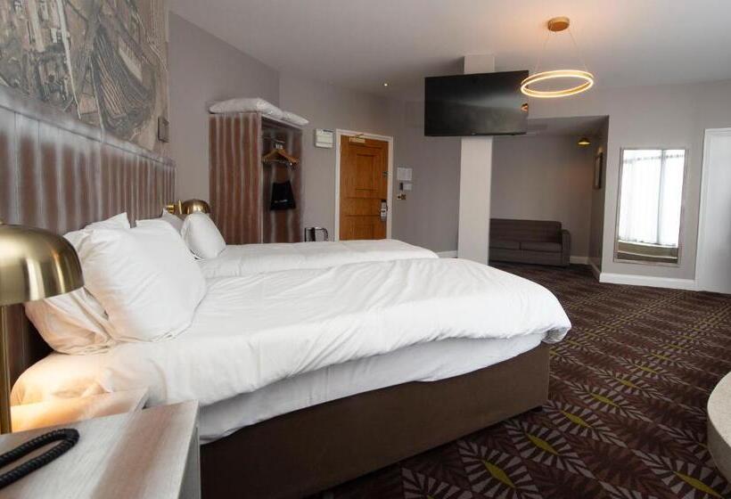 ホテル The Saxon Crown Wetherspoon